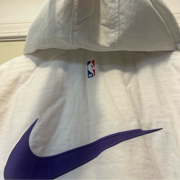 Nike Ambush LA Lakers Spellout NBA Jacket Coat Puffer Zip Button White NWT Med - Picture 10 of 14